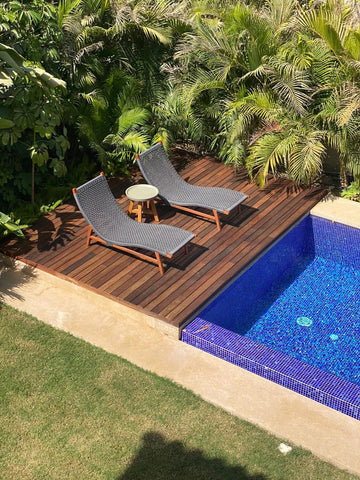 Outdoor Lounges